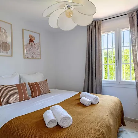 Renovated Flat In - Swimming Poolcar Park -2br Apartman Saint-Tropez