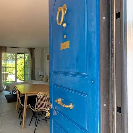 아파트 Renovated Flat In - Swimming Poolcar Park -2br